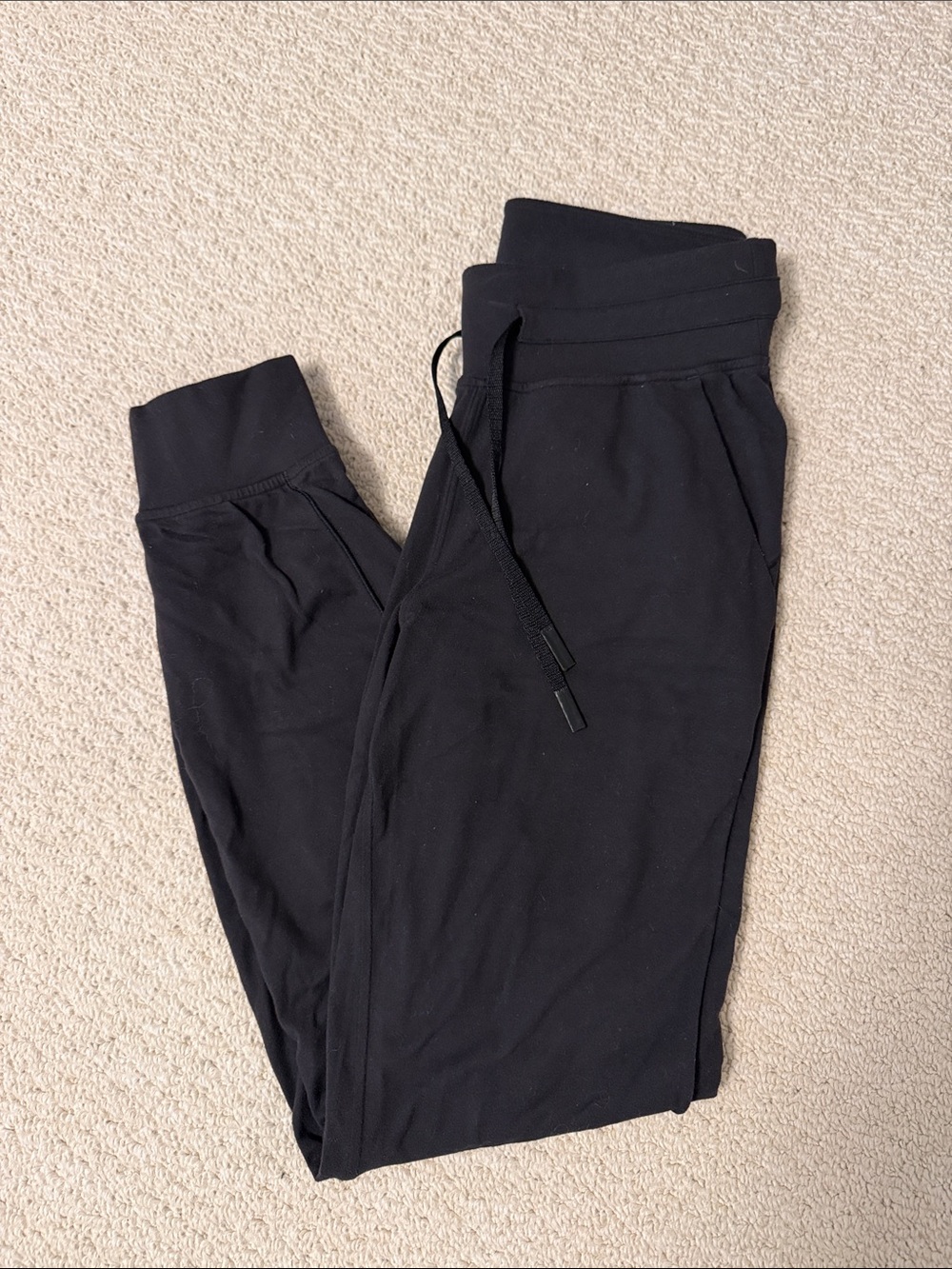 Lululemon Joggers in Black